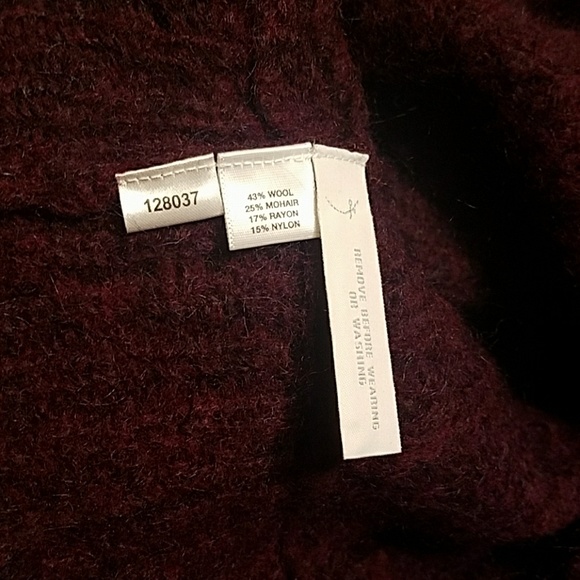 LOFT Cropped Sweater Brooch Button - Picture 7 of 8